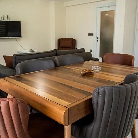 Villa 3 Bedroom - Close To The Center *