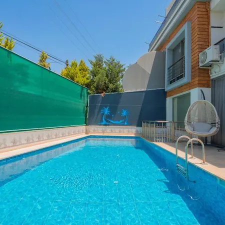 3 Bedroom - Close To The Center Villa