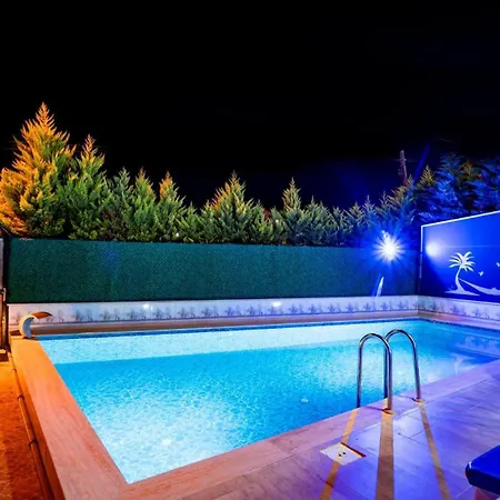 빌라 3 Bedroom - Close To The Center *