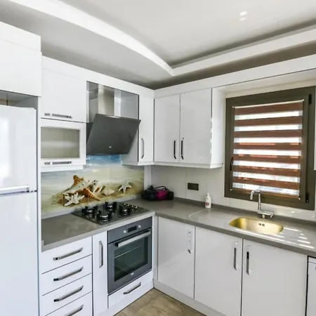 3 Bedroom - Close To The Center 빌라
