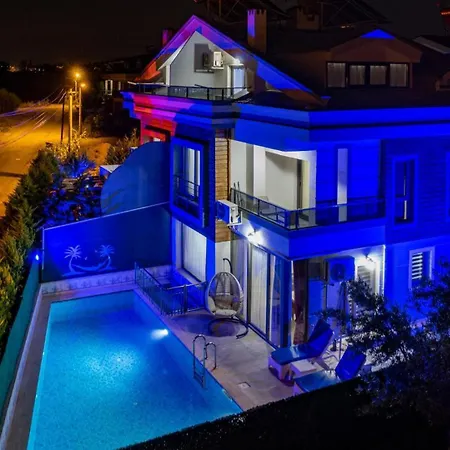 빌라 3 Bedroom - Close To The Center