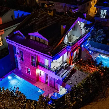 빌라 3 Bedroom - Close To The Center *