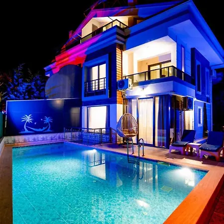 3 Bedroom - Close To The Center 빌라 *