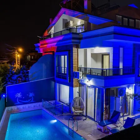 3 Bedroom - Close To The Center 페티예