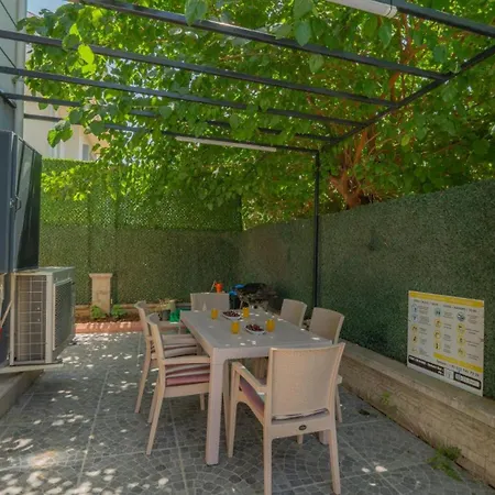 3 Bedroom - Close To The Center * 페티예