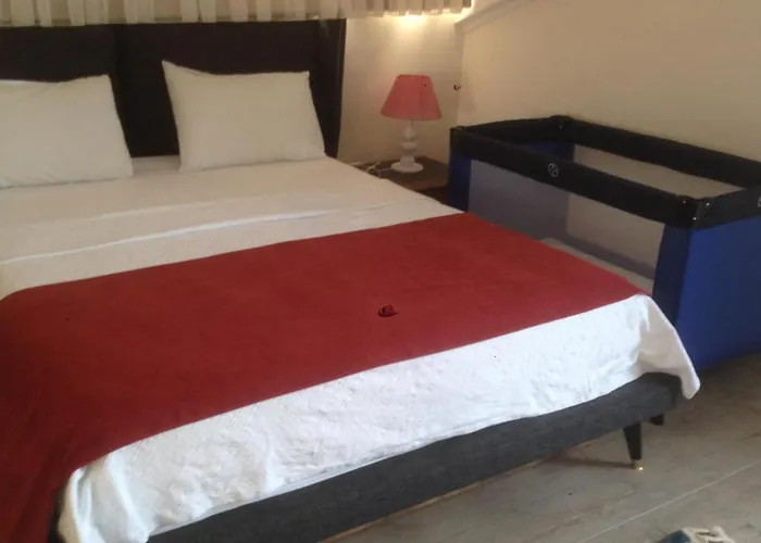 3 Bedroom - Close To The Center Villa