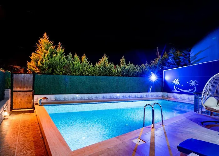 Вилла 3 Bedroom - Close To The Center *