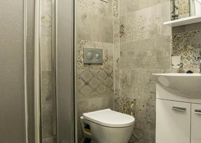 3 Bedroom - Close To The Center Вилла