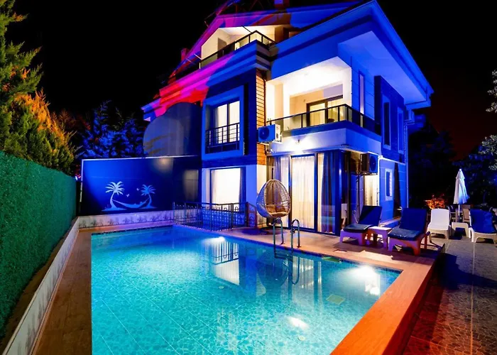 3 Bedroom - Close To The Center Вилла *